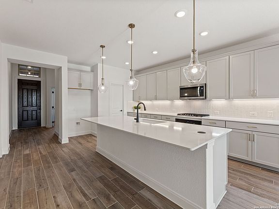 4th image of 225 Cogitare Ln