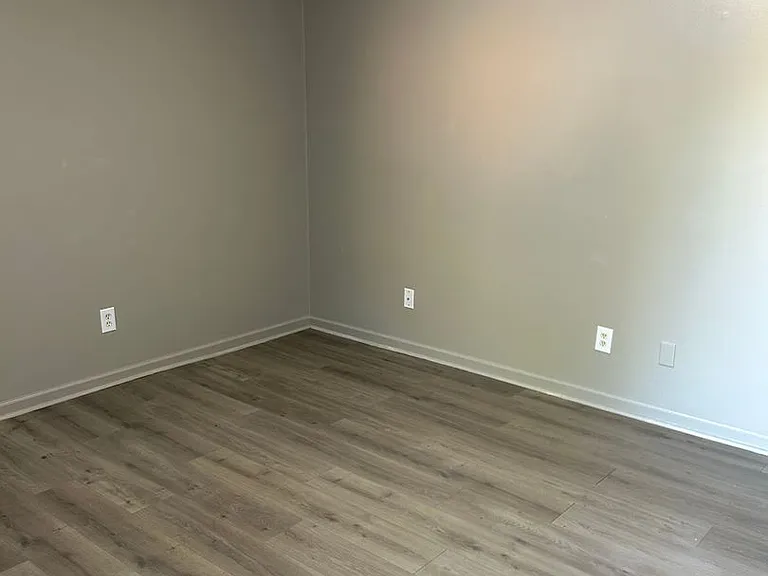 828 Meadow Ridge Ct — Photo 2