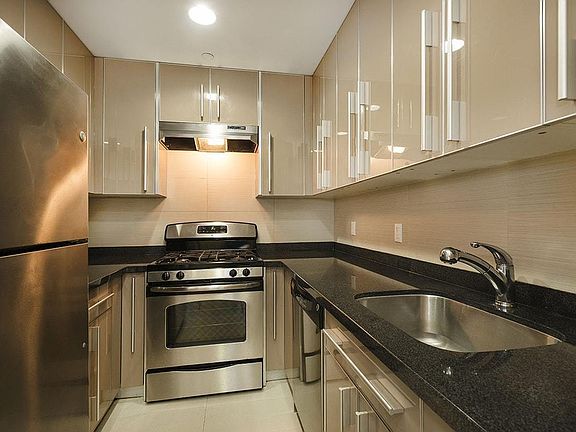 2nd image of 4007 73rd St #5D