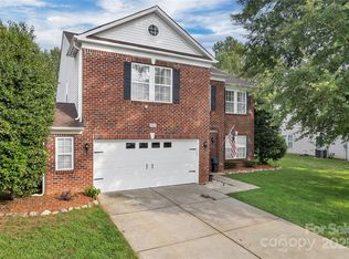 104 Kendrick Farm Dr, Mount Holly, NC 28120