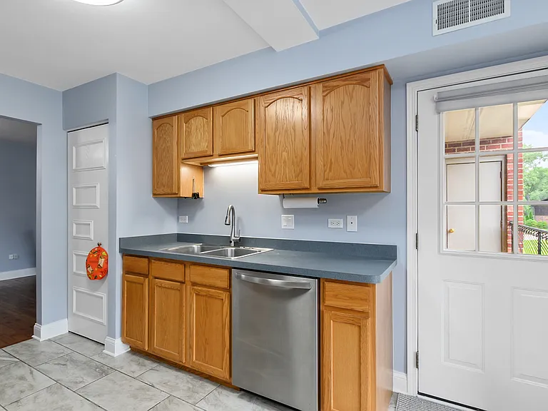 11112 E Cove Cir #3-2D — Photo 5