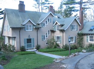 5 University Ln, Manchester, MA 01944