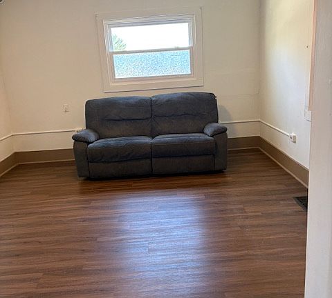 3rd image of 105 Forest St APT 3
