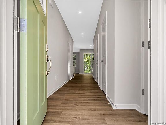 2nd image of 319 Linda Ln