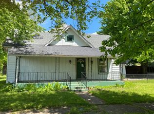 511 W Hopewell St, Farmersburg, IN 47850
