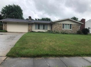 112 Walnut Dr, Gas City, IN 46933