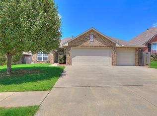 2609 SE 6th St, Moore, OK 73160
