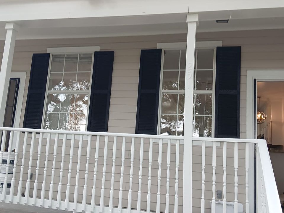 1st image of 13 Banks St #2511