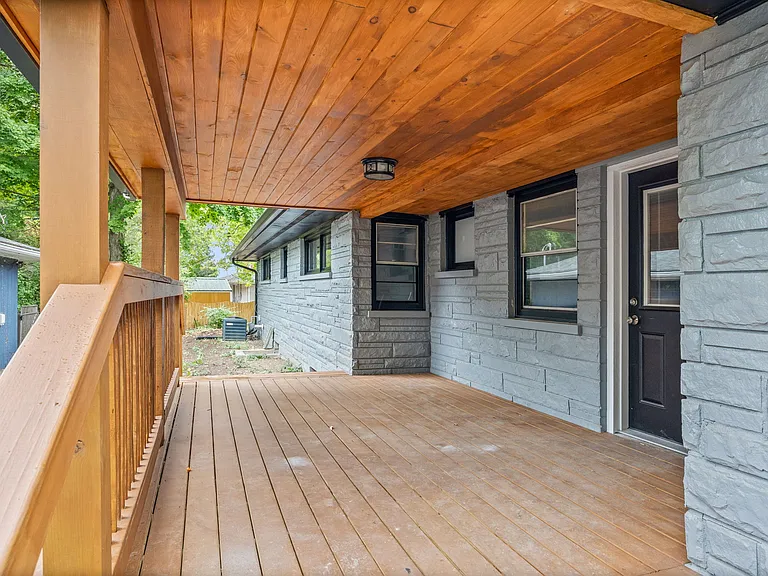 1201 Lindberg Rd #1 — Photo 16