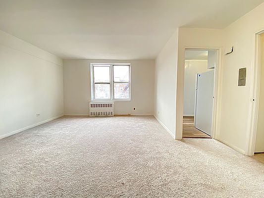 1st image of 142-27 Barclay Ave #65