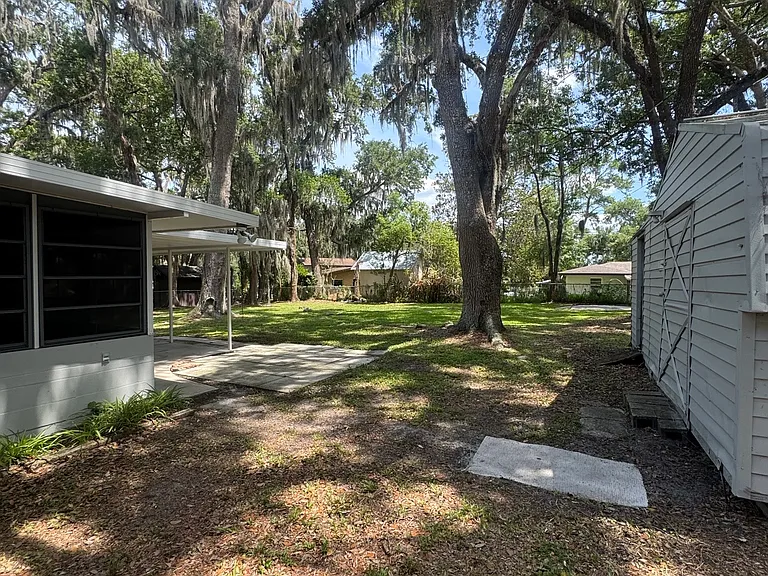 505 Colonial Dr — Photo 5