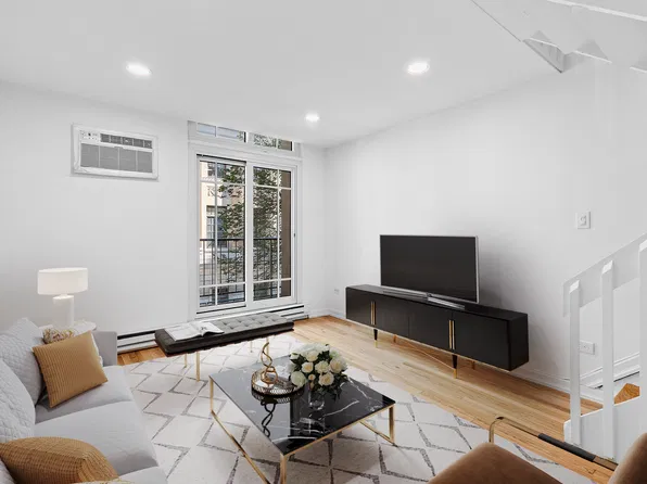 134 E 22nd St, New York, NY