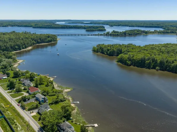 179 Spur Road, Dover, NH 03820