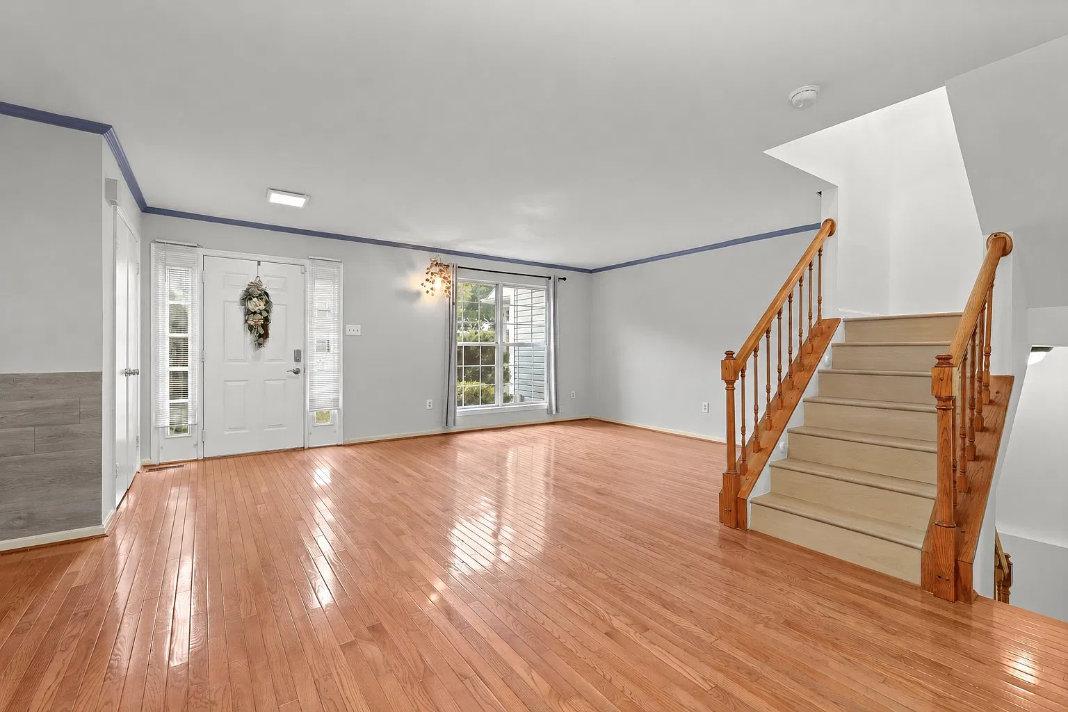 4 bed, 2280 sqft, $2,800 — Photo 3