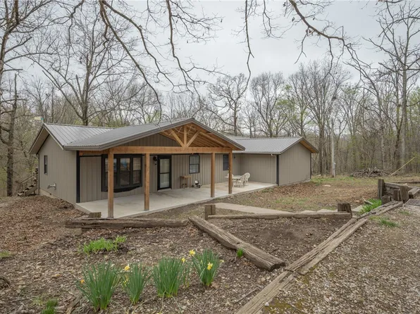 10884 Moose Dr, Neosho, MO 64850