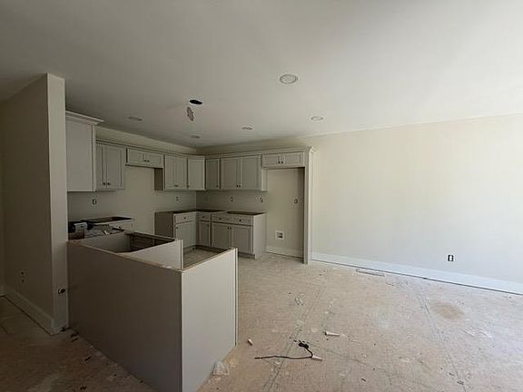 3rd image of 383 Dry Creek Rd