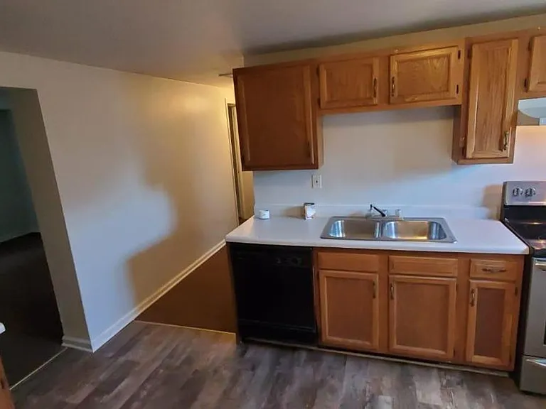 608 Sheridan Rd — Photo 12