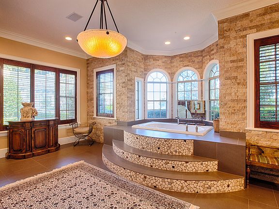 5th image of 5425 Osprey Isle Ln