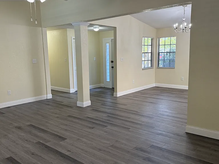 813 W Heron Pl — Photo 4