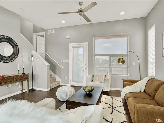 3rd image of 4920 Valentia Street