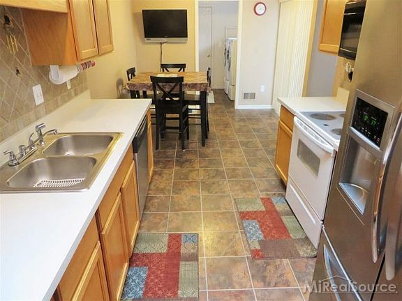 2nd image of 48655 Medora Ct