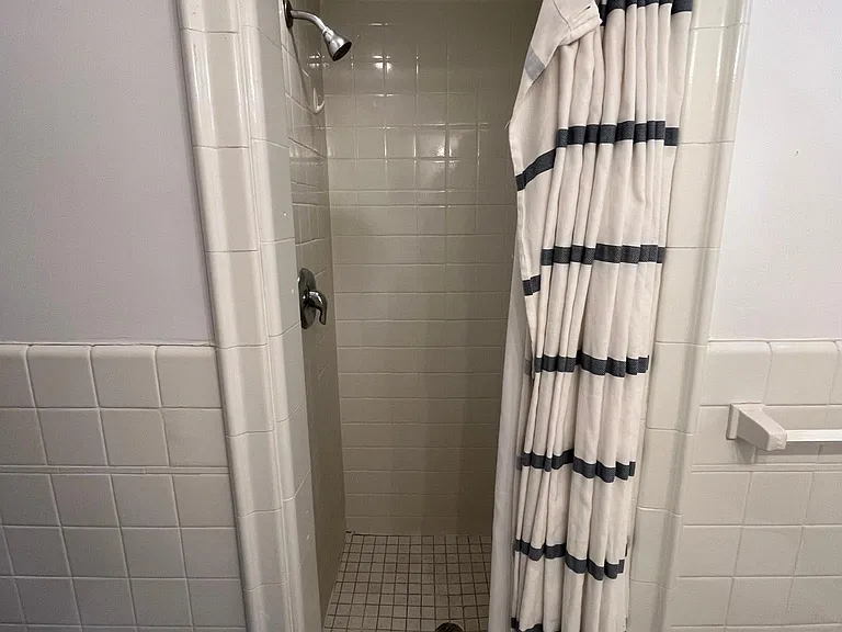 1302 Pine St #1 — Photo 18