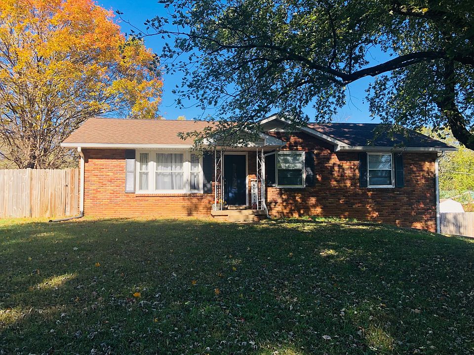 1st image of 203 Forest Hills Dr