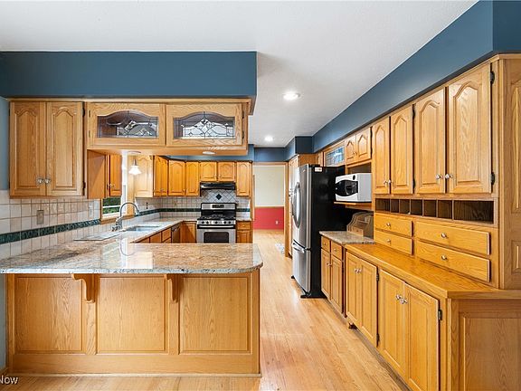 3rd image of 6575 Smucker Dr