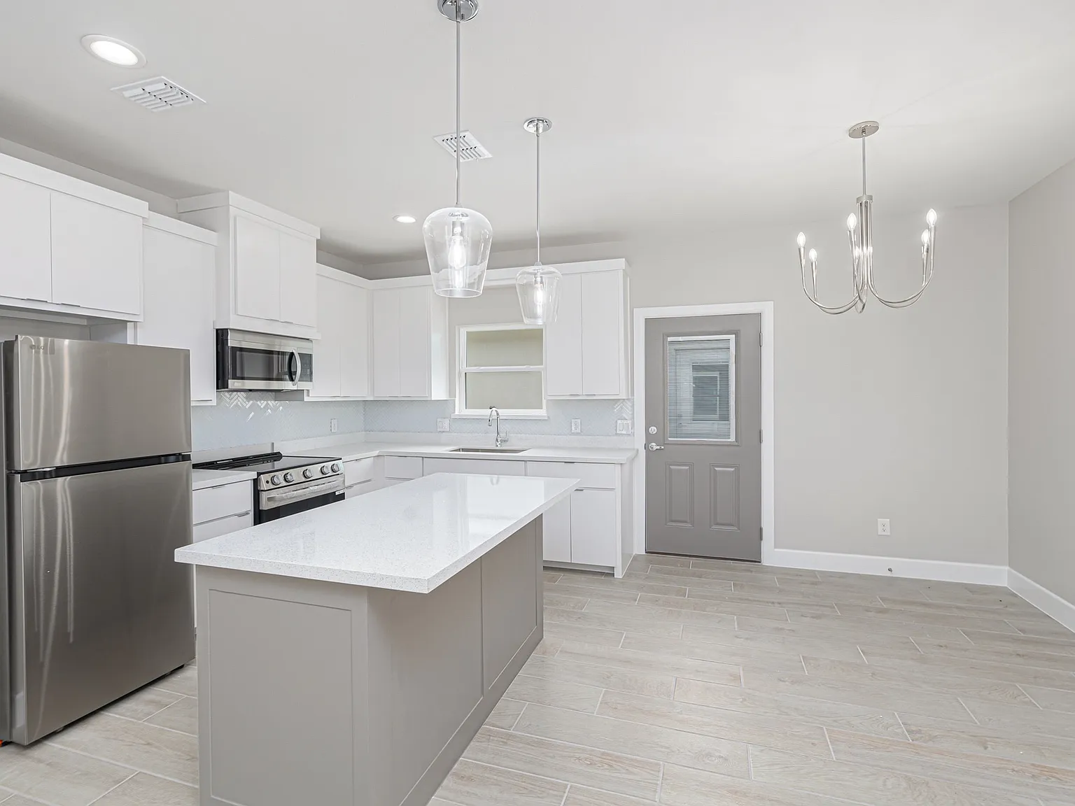 3009 W Sandlewood St — Photo 3
