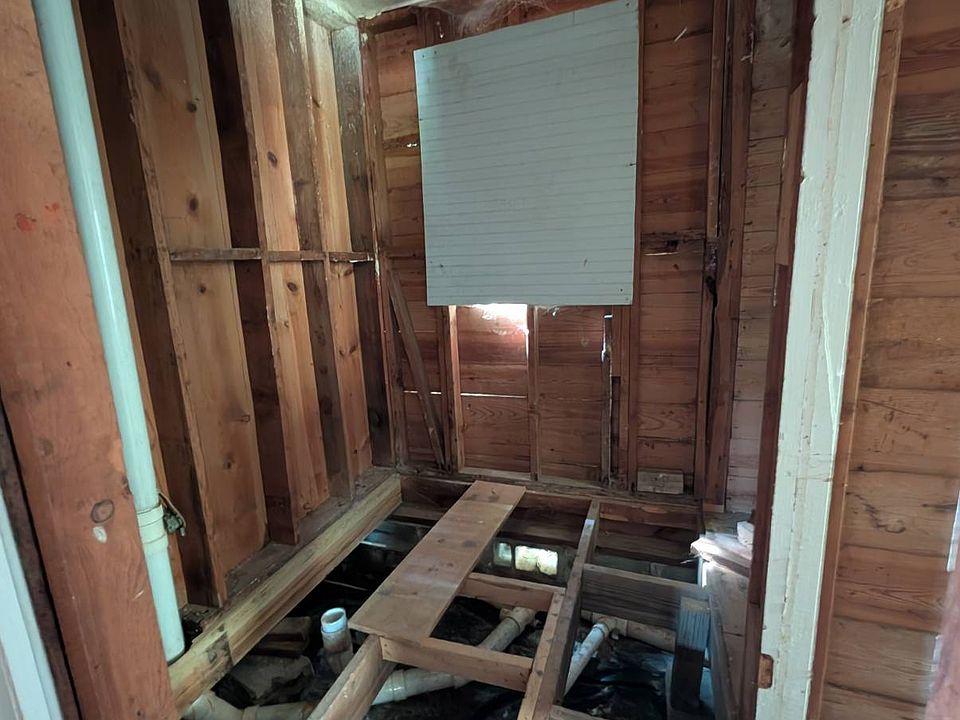 28th image of 502 Hill Ave