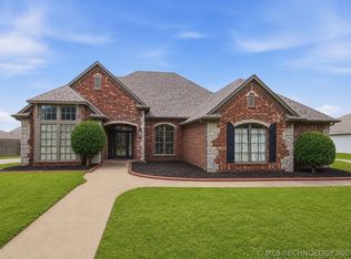 309 E Imperial St, Broken Arrow, OK 74011