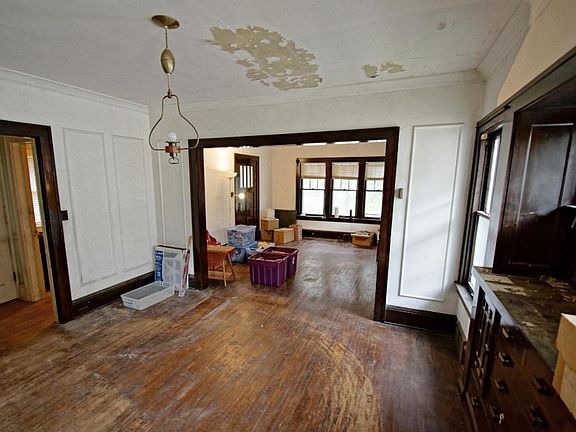 5th image of 3420 35th Ave S