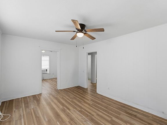 4th image of 408 Hill St