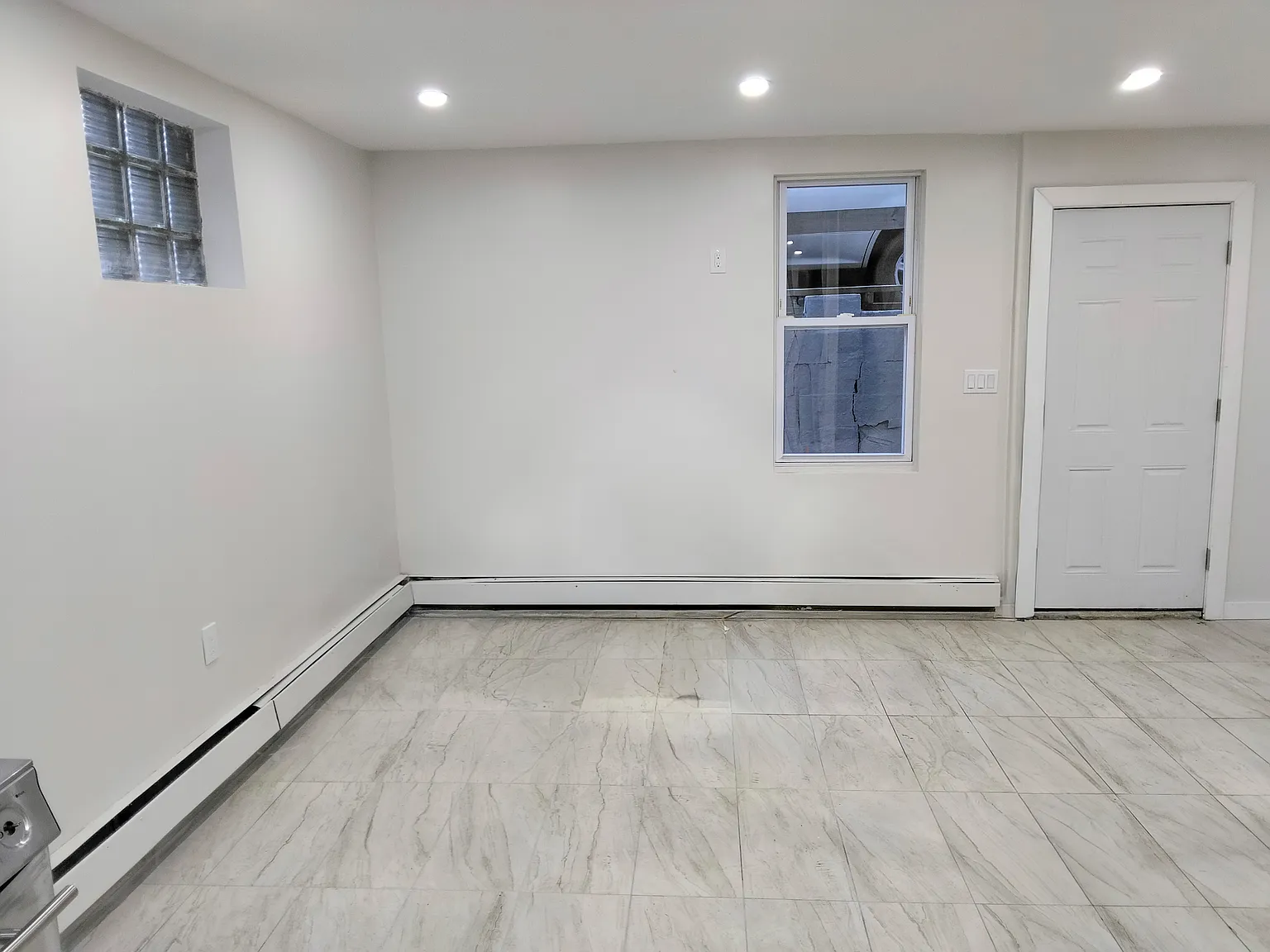 Studio, 550 sqft, $1,275 — Photo 3