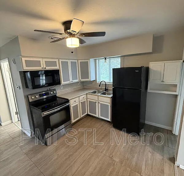 519 Graf Ave — Photo 3