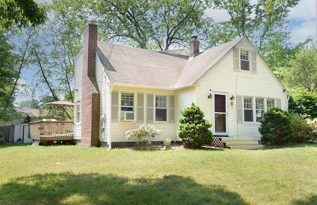18 School St, Auburn, MA 01501 Zillow