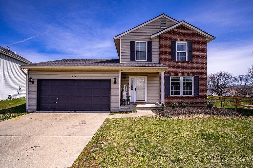 572 Pine Hill Pl, Trenton, OH 45067 | Zillow