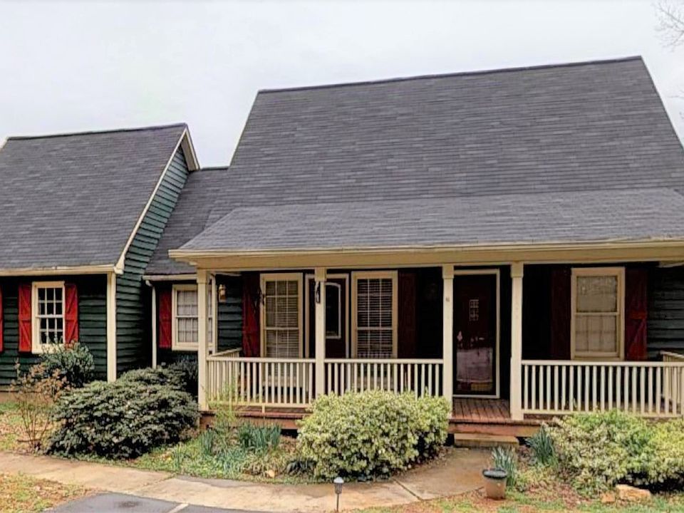 1st image of 40 Cosens Ln