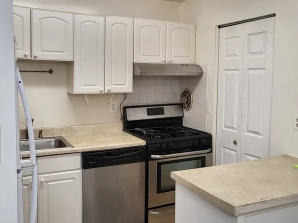 7455 Little River Tpke APT 201, Annandale, VA 22003