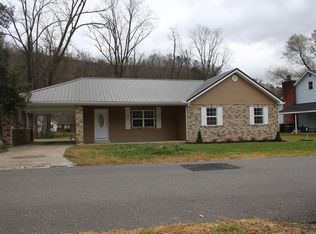 1167 Auxier Ave, Paintsville, KY 41240