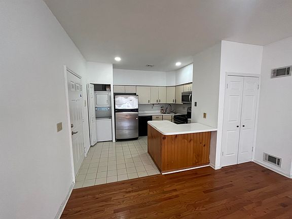 3rd image of 4508 Smith Ave APT 8