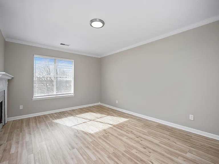 421 Redding Rd #118 — Photo 8