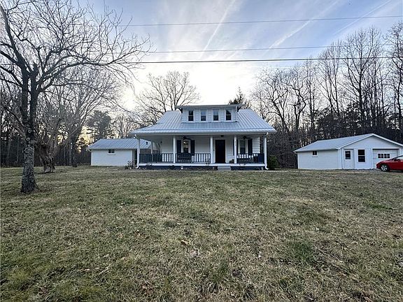 2nd image of 939 Rock Creek Rd