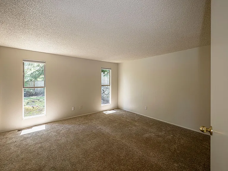 17123 NE 31st Pl — Photo 15
