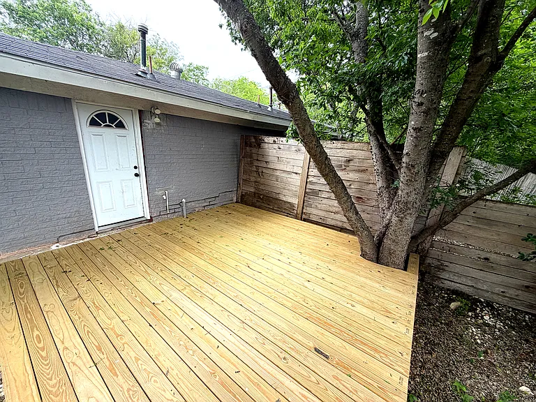 6402 Vioitha Dr #A — Photo 2