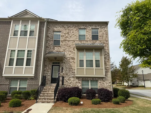 2700 Village Place Dr, Duluth, GA 30096