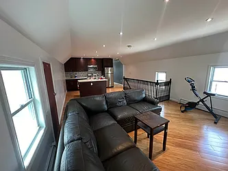 Rented by R New York