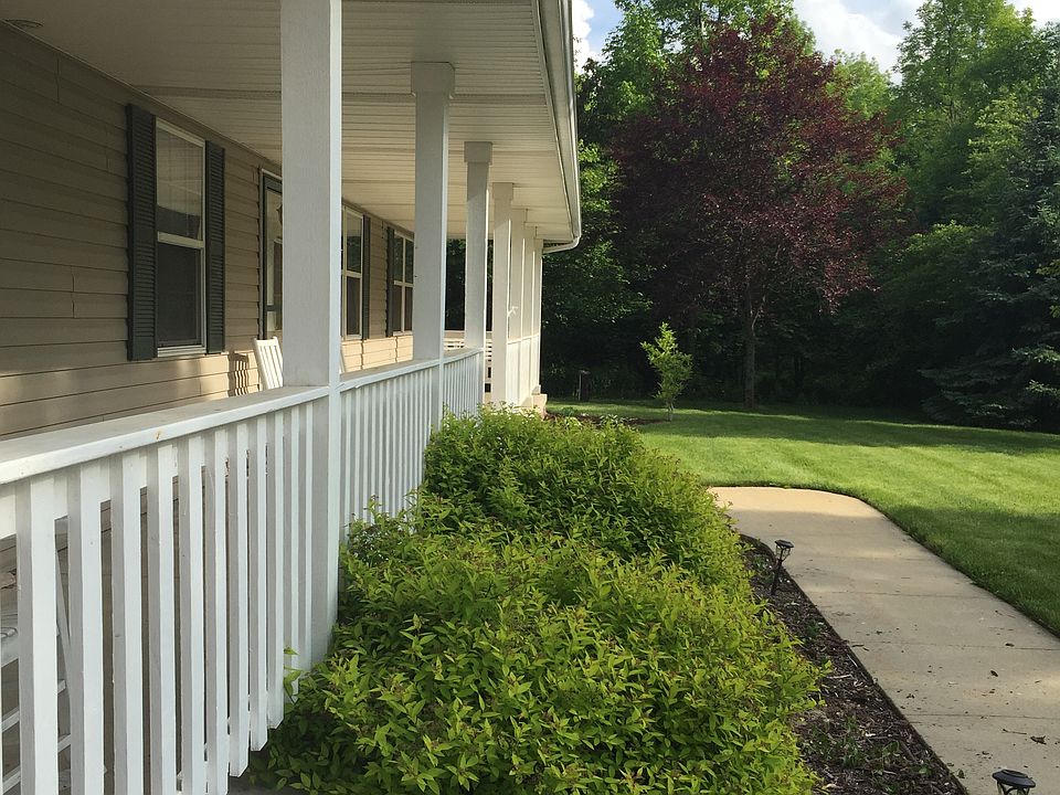 2nd image of 2154 Ridgewood Rd