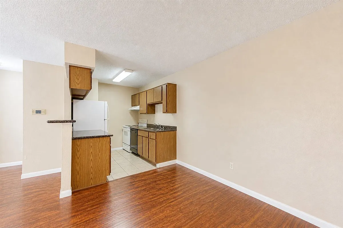 Building Photo - 2750 Holly Hall St #1007