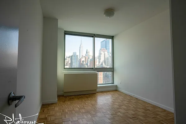 Rented by Platinum Properties | media 5